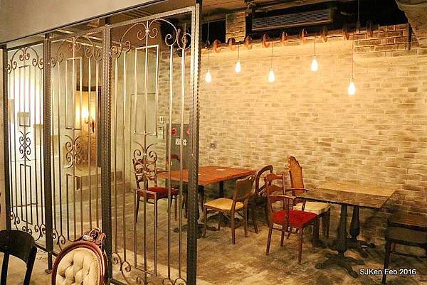 033-Closet Restaurant & Bar036.JPG