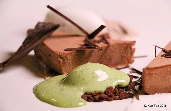 122-Closet Restaurant & Bar156.JPG