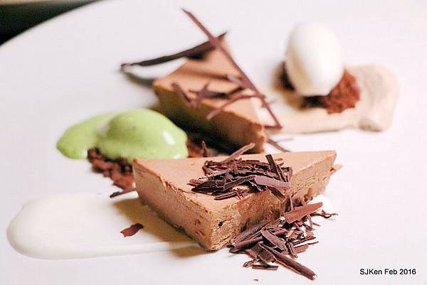 120-Closet Restaurant & Bar153.JPG