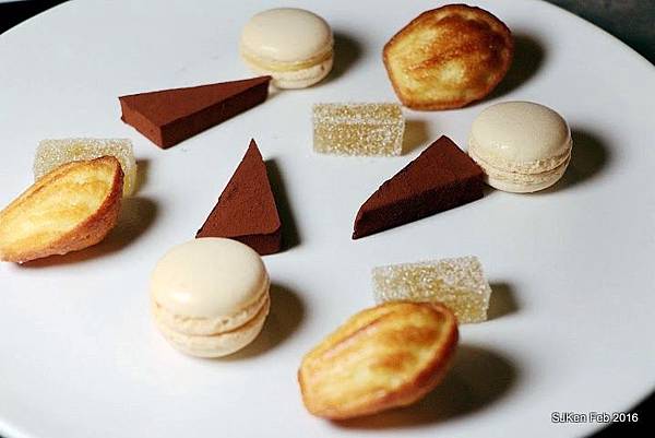 136-Closet Restaurant & Bar165.JPG