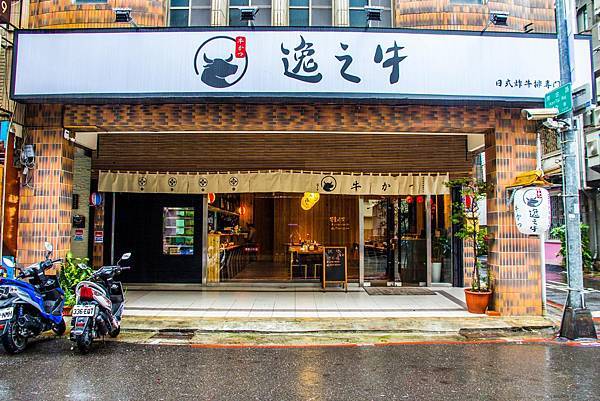 IMG_3797 (Copy).jpg IMG_3797 (Copy).jpg