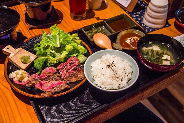 IMG_3821 (Copy).jpg IMG_3821 (Copy).jpg