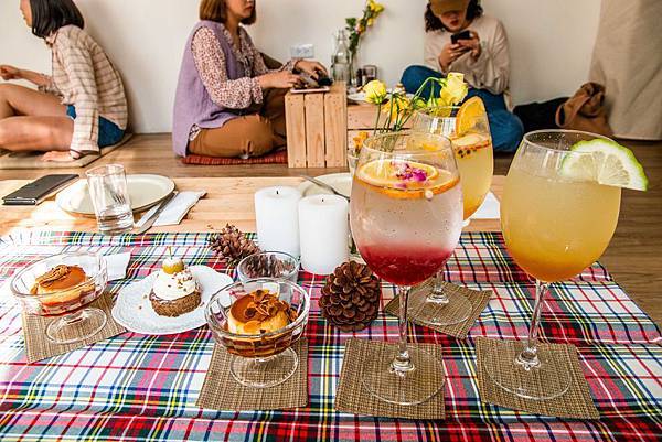 [食記] 高雄 Auntie Cafe 姨姨咖啡 韓系純白美店