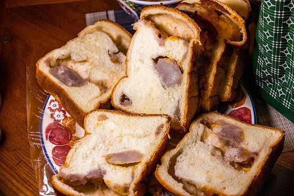 [食記] 高雄 窗花手作甜點咖啡 推芋頭鹹蛋吐司