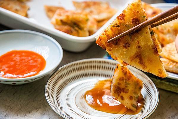 [食記] 原IKEA旁蔥油餅 謝師傅蔥油餅