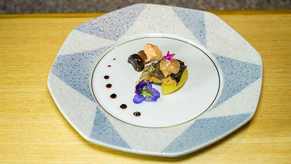 A7_06495.jpg A7_06495.jpg