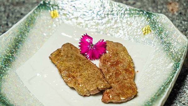 A7_06677.jpg A7_06677.jpg