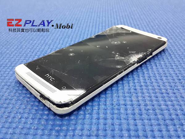 HTC New one (801e) 被車碾過螢幕背蓋破裂