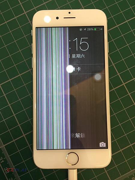 iphone 6 重摔在地，螢幕畫面NG