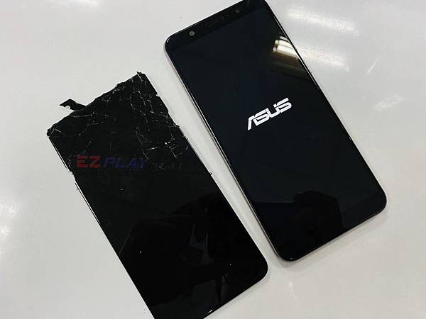 華碩ZenFone Max Pro摔破面板.jpg