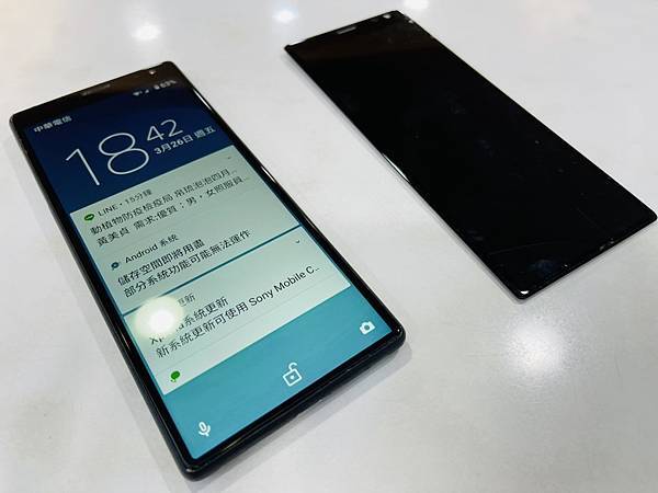 Sony Xperia 10 Plus更換螢幕.jpg