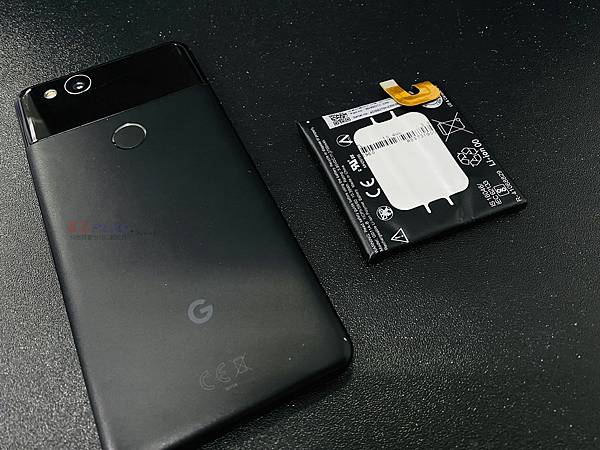 Google Pixel 2 電池膨脹.jpg