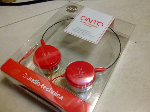 Onto headphone Onto headphone