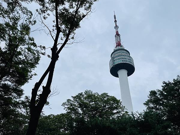 [韓國_DAY3] 廣藏市場美食，明洞豬腳小姐，首爾塔看夜景