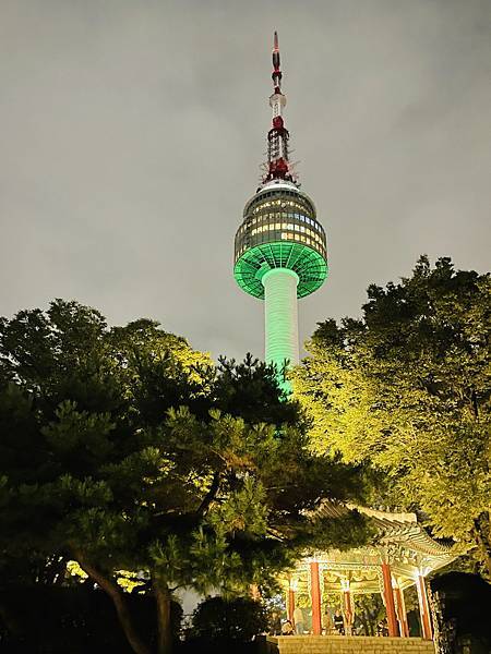 [韓國_DAY3] 廣藏市場美食，明洞豬腳小姐，首爾塔看夜景