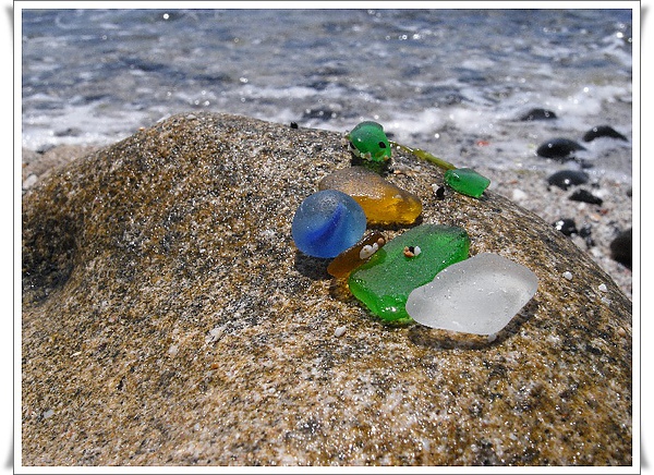 情人心碎沙灘著名的玻璃石