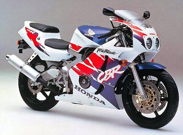 Honda CBR 400RR 93