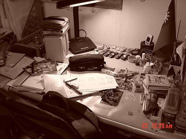 我的書桌 (3).JPG