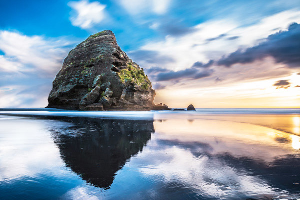 Piha Beach 皮哈海灘.jpg