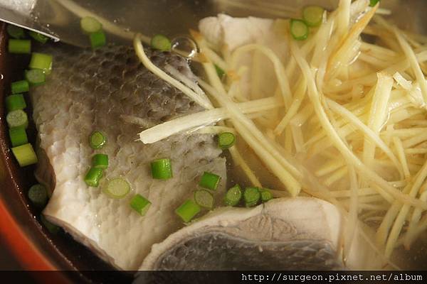 《台南》開元紅燒土魠、虱目魚皮湯