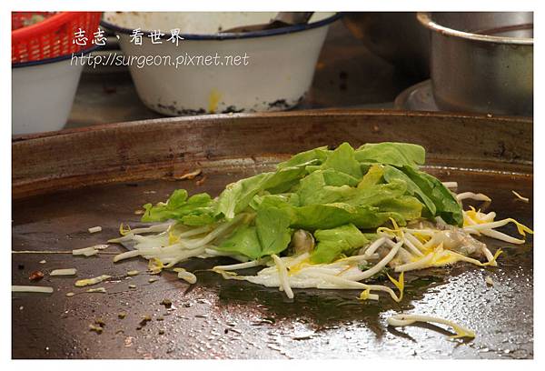 《台南》石精臼蚵仔煎、香菇飯湯 (19).JPG