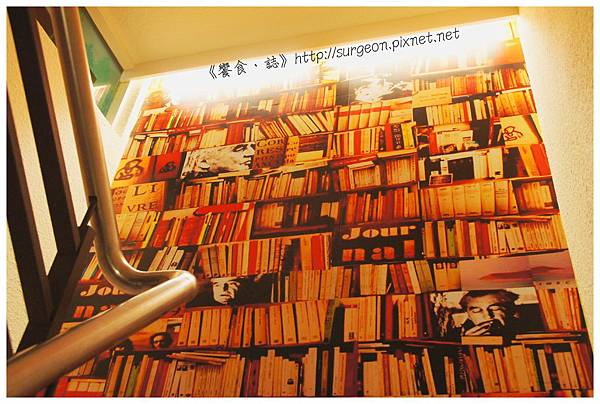 《台南》塗鴉空間 書店 早午餐 咖啡 甜點 (11)