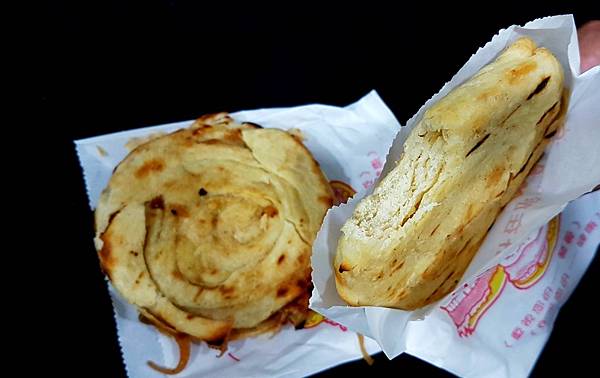 咬開燒餅.jpg