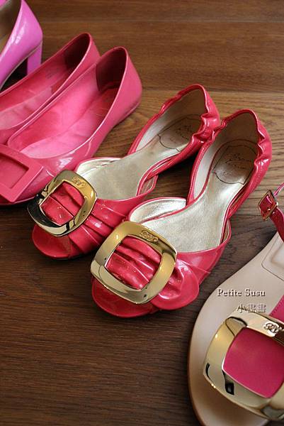 roger vivier 桃红皮质香槟金chips凉鞋