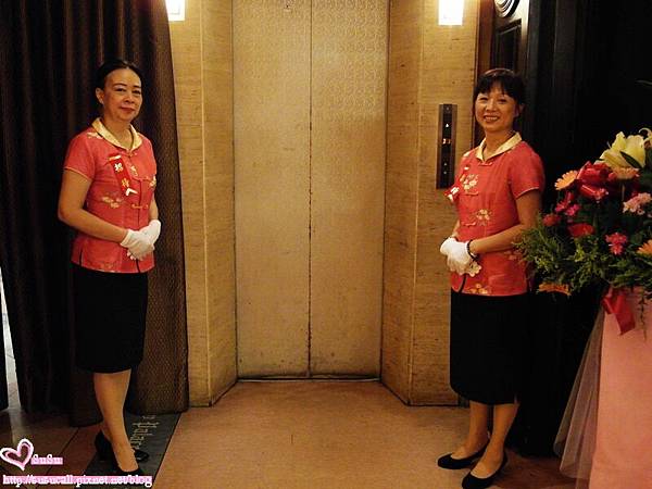 台中市南天宮2011年10月23日60週年千人恭讀 (360).jpg