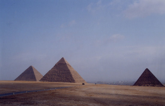 02-Giza-pyramid-1