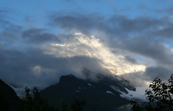 11 雲霧裊裊海螺溝冰川-----（川西-11— Sichuan China）