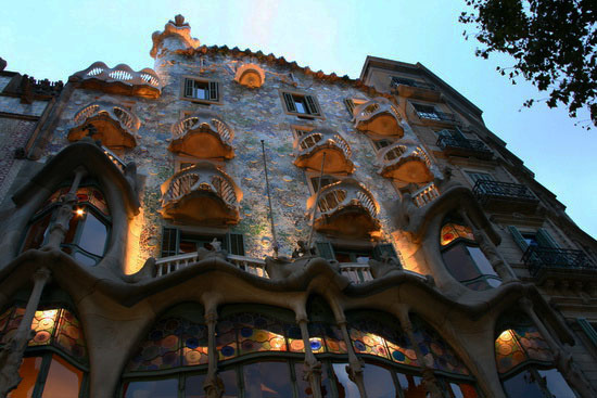  La Pedrera 與 Casa Batllo spain