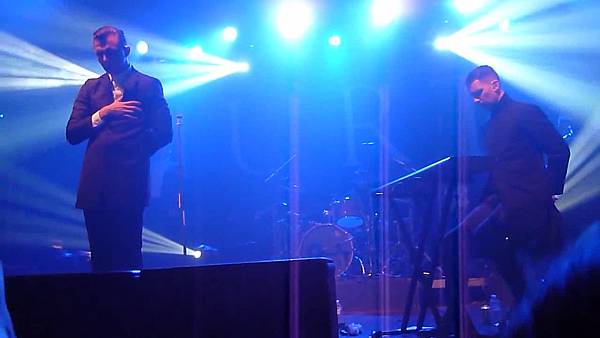 Hurts - Confide In Me & Illuminated (Live at Taipei, Taiwan May 13, 2011)[23-38-14].JPG