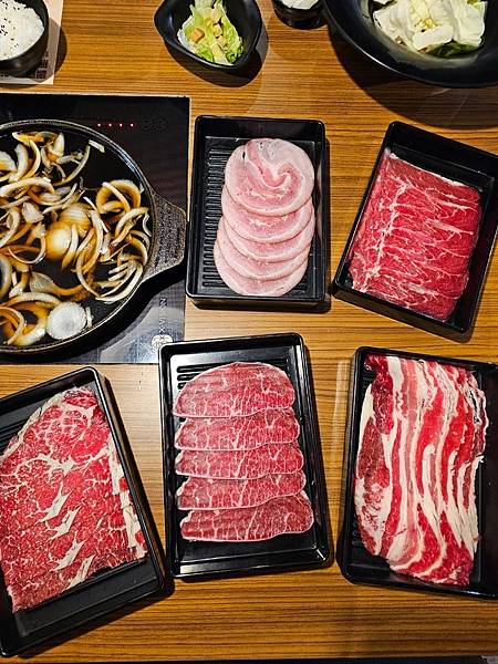 平價奢華享受!中壢一番地壽喜燒,548元起肉品無限供應,聚餐 平價奢華享受!中壢一番地壽喜燒,548元起肉品無限供應,聚餐