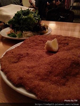 維也納炸豬排(Wiener Schnitzel vom Schwein)