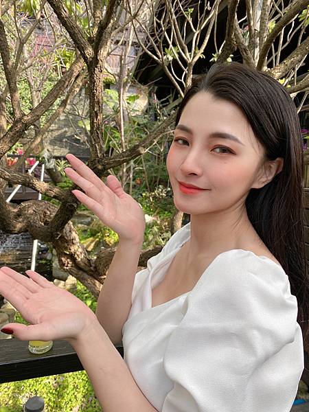 女人知己試用大隊,口碑行銷,部落客行銷,FLEUR CUI繁花萃 金萃賦活油,FLEUR CUI 金萃賦活油,繁花萃 金萃賦活油,小金瓶,舒緩疲倦的肌膚,臉部保養油,鎖水保濕,撫平細紋,天然精油香氣，可紓緩壓力,防止肌膚老化