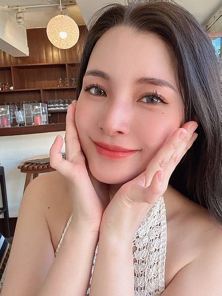 「10skin 鑽石光唯臻煥彩修護霜」天天10秒美膚有感 ! 試用