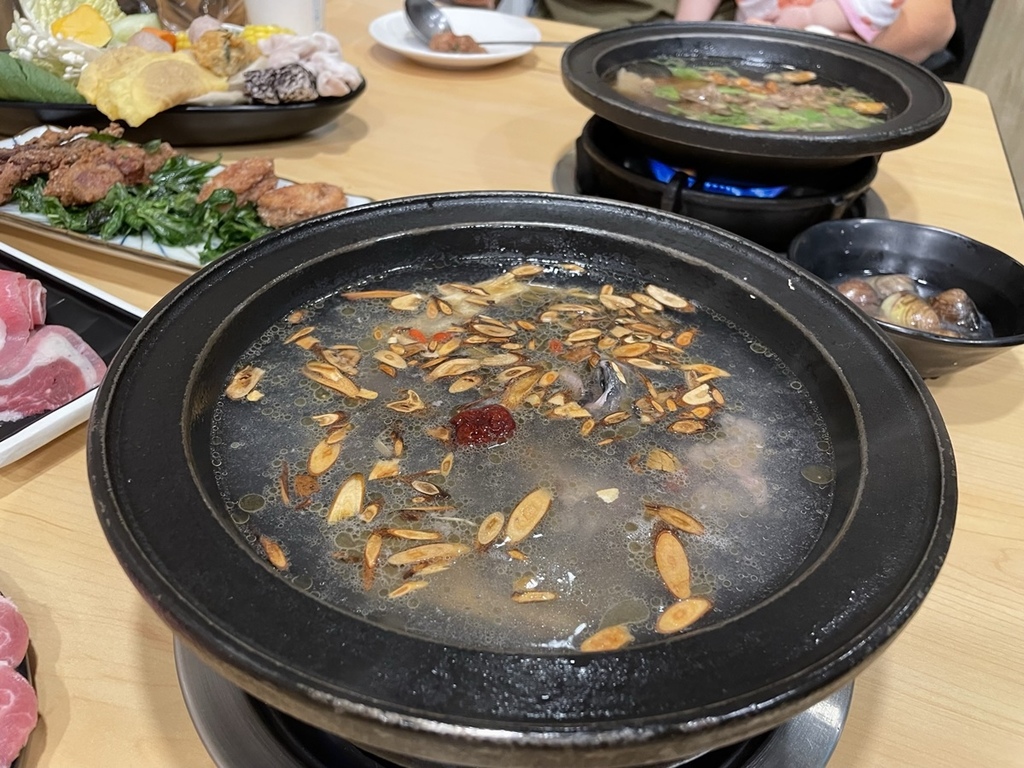 [美食] 狂一鍋 老饕推爆的台式火鍋  ▶ 台味十足 桌邊爆