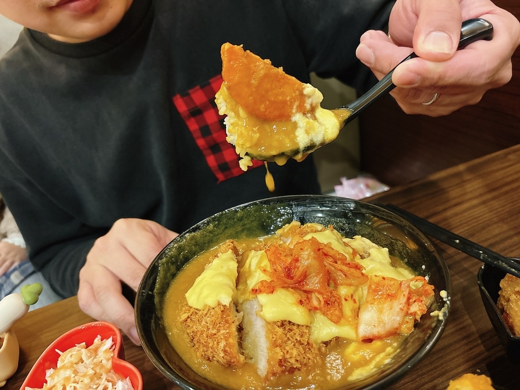 [美食] 新丼 ▶ 台北中山站美食推薦 超狂起司瀑布超心動 