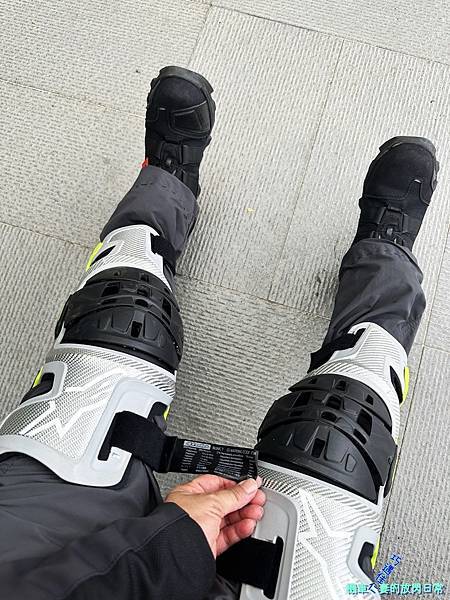 [部品開箱] Alpinestars Bionic-7 Kn