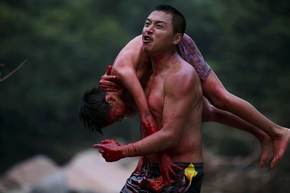 《暑假作業》最後殺青戲，一場一場男孩逆水身亡的戲，撼動了現場（圖為演員鄭人碩）