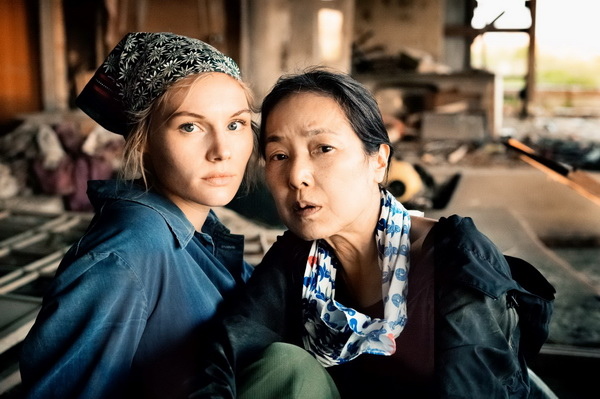 日本與德國兩位影后桃井薰及羅莎莉托馬斯(Rosalie Thomass)共同主演,兩人爽快演出《春風捎來的問候》 日本與德國兩位影后桃井薰及羅莎莉托馬斯(Rosalie Thomass)共同主演,兩人爽快演出《春風捎來的問候》