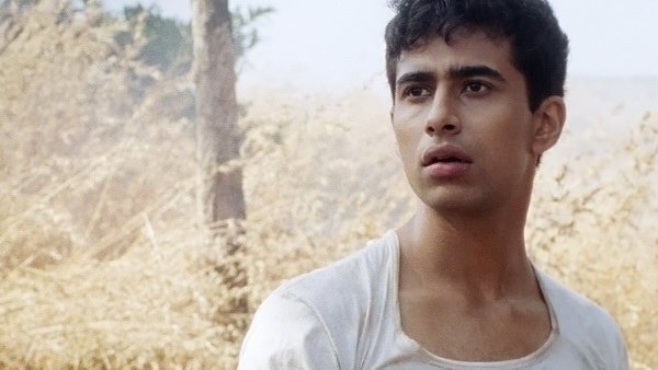 《歡迎來到美國》(Umrika)蘇瑞吉沙瑪(Suraj Sharma)沒因年少得志得意忘形,現就讀於紐約大學NYU電影學院當李安的學弟 《歡迎來到美國》(Umrika)蘇瑞吉沙瑪(Suraj Sharma)沒因年少得志得意忘形,現就讀於紐約大學NYU電影學院當李安的學弟