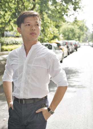 1隻鞋丟出1部電影《進擊之路》金馬得主蘇哲賢新片攻人權 1隻鞋丟出1部電影《進擊之路》金馬得主蘇哲賢新片攻人權