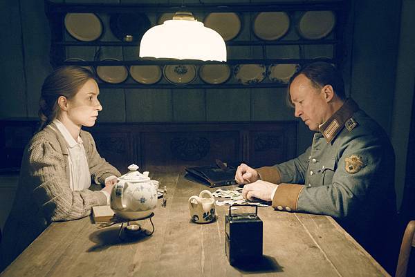 偷畫男孩The German Lesson (16).jpg