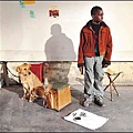 《溫心港灣》的萊卡犬來自演藝世家，牠的媽媽曾以郭利斯馬基《沒有過去的男人》贏得金棕櫚狗狗獎。 (坎城影展提供).jpg