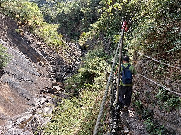 1110331里龍山 (25).jpg