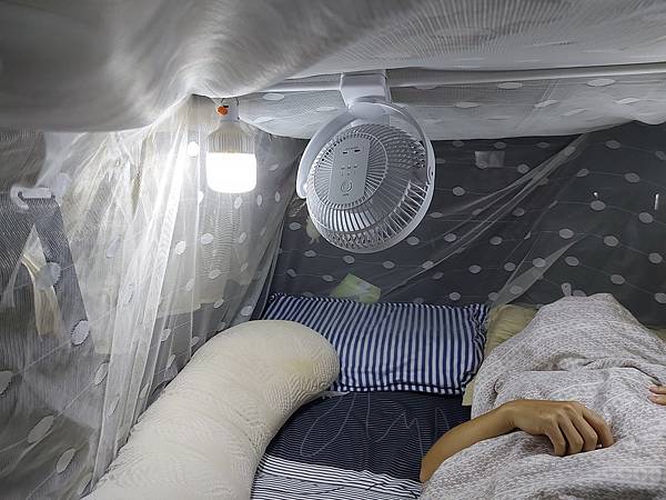 單人加大床墊1.jpg 單人加大床墊1.jpg