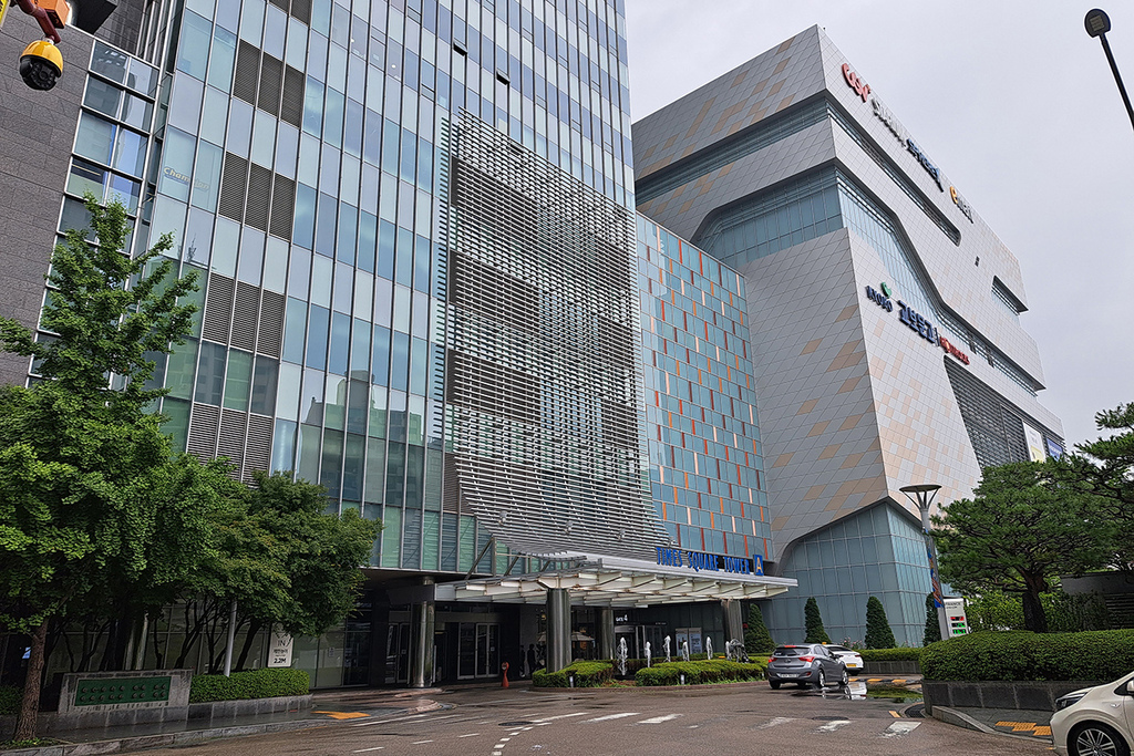 Zoolung Zoolung (1).jpg Zoolung Zoolung (1).jpg