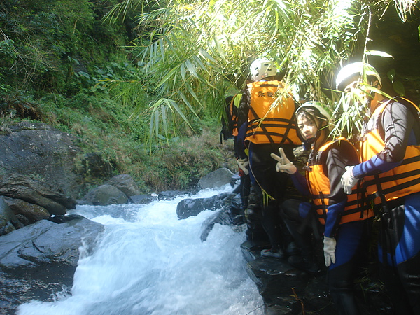 台東溯溪永豪旅遊20100912桑樹溪-41.JPG